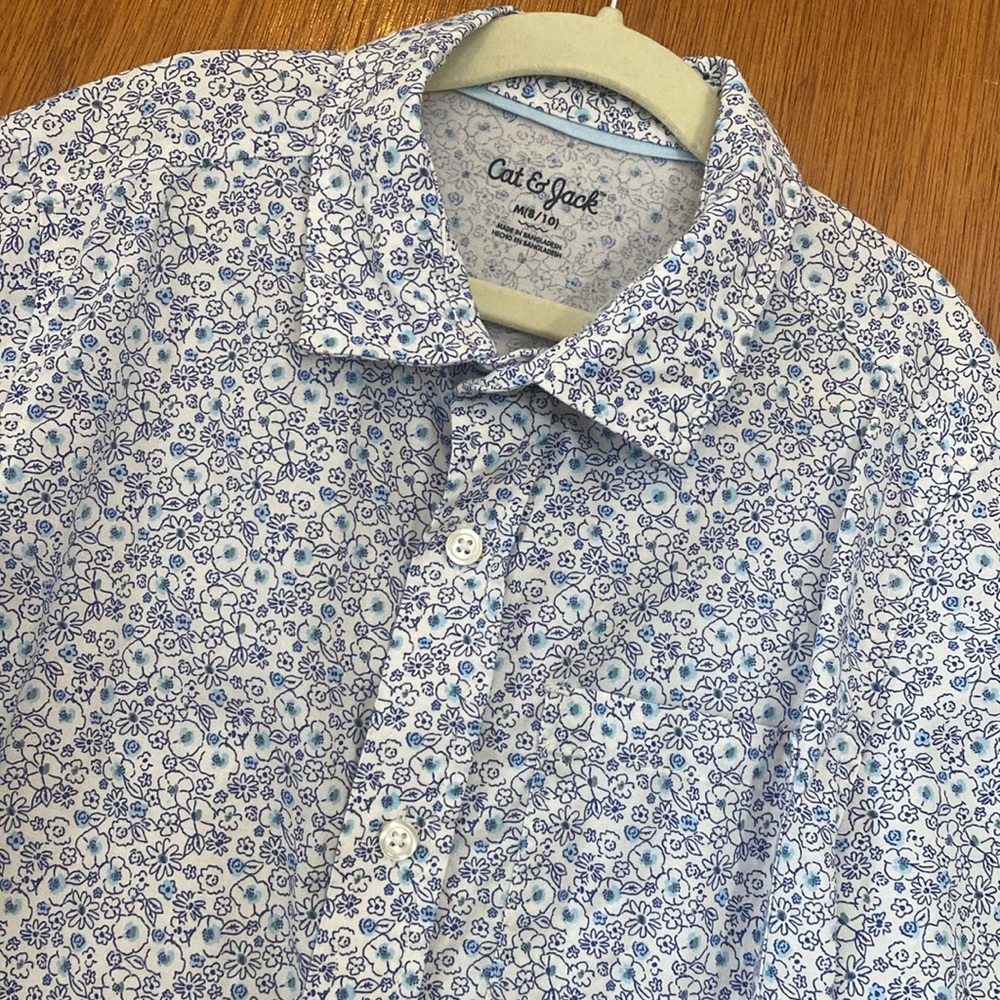 Cat & Jack Floral Short Sleeve Button Down - M 8/10